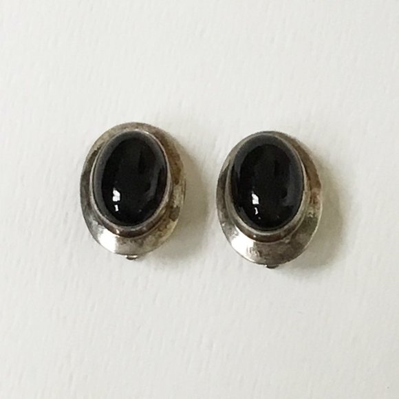 Vintage 925 Sterling Silver Black Onyx? Stone Oval Clip-On Earrings - Picture 1 of 4